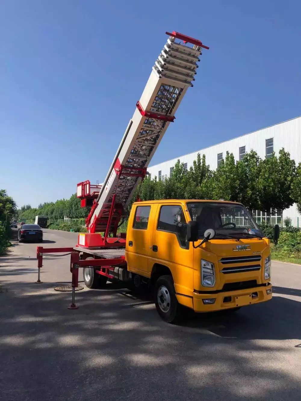 九江柴桑附近的云梯车出租服务：轻松解决高空作业需求