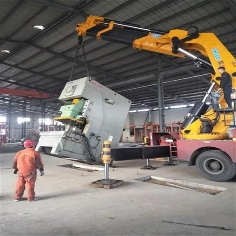 九江柴桑80吨折臂吊车出租附近电话